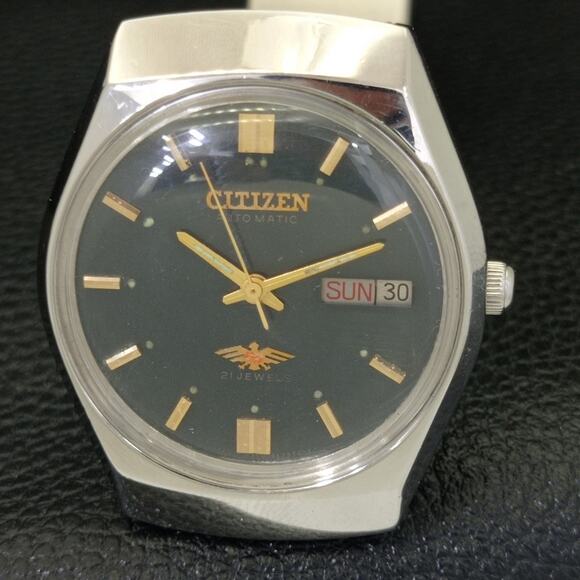 Vintage 1977 Citizen Automatic Mens Silver Watch W/daydate & Gold accents - Picture 3 of 9